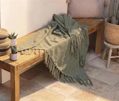 Produktbild von Kuscheldecke "Olivgrün" in Weboptik, 152x127 cm, Sofadecke mit Fransen, Couchdecke