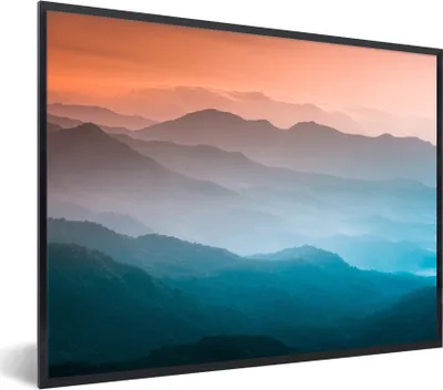 Produktbild von MuchoWow® Gerahmtes Poster Berge - Sonne - Orange - Natur 80x60 cm - Poster mit Schwarzem Bilderrahmen Wandposter Rahmen Foto Bilder - Schwarzem - Mit Gestell