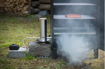 Image de Générateur de fumée froide Mustang avec pompe à membrane Outdoor, 1,7 litre, acier inoxydable, Finlande