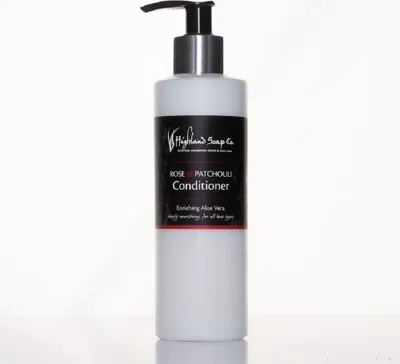 Produktbild von The Highland Soap Company Conditioner Rose & Patchouli 250ml