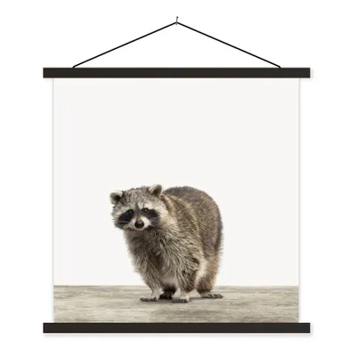 Produktbild von MuchoWow® Textilposter Waschbär - Tiere - weißer Hintergrund - Jungen - Mädchen - Kinder 60x60 cm mit schwarzem Rahmen - Posteraufhänger