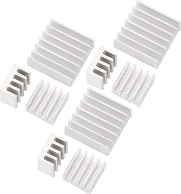 Produktbild von AZ-Delivery Weiteres Zubehör 3er Set passive Alu Kühlkörper für Raspberry Pi A + B mit wärmeleitender Spezialklebefolie, 3x Set