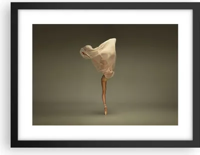 Produktbild von Gerahmtes Poster - Schwarzer Rahmen - Ballerina Figur Tanzen - 40x30 cm - Wand Bild - Wanddeko - Wandbilder - Kunstposter - Wandposter - Bilderrahmen - Bilder - Kunstdruck - P2BAA40x30-4715