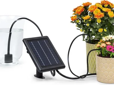 Produktbild von Blumfeldt Greenkeeper Solar Bewässerungssystem, inkl. Solarpanel, Batterie: 1.500 mAh, umweltfreundlich, für bis zu 40 Pflanzen, Partikelfilter, Fließgeschwindigkeit: 2 l/min, einfache Installation