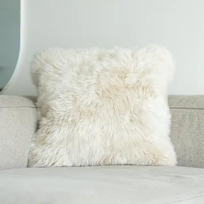Produktbild von Kissenbezug aus langhaarigem Lammfell, 50 x 50 cm, beige