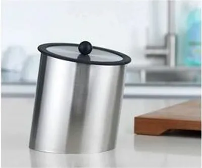 Produktbild von Betty Bossi Mülleimer »Allzweck-Eimer Inox«, Edelstahl. Hält unangenehme Gerüche bis zu einer Woche fern.