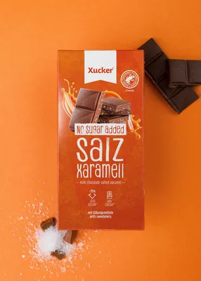 Produktbild von Xucker Vollmilchschokolade mit Salz-Xaramell, zuckerreduziert, mit Xylit, 80g