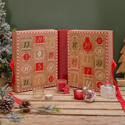 Produktbild von Adventskalender, Kerzen und Lebkuchenüberraschung