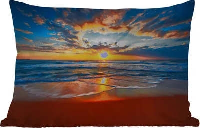 Produktbild von MuchoWow® Outdoor Kissen - Meer - Sonnenuntergang - Strand - Wolken - Orange - 50x30 cm - Wetterfest - Lounge Kissen - Sofa kissen - Wohnzimmer Dekoration