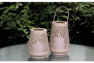 Produktbild von LED Laterne Lafiora pink Ø 15 cm H 18 cm Lichtfarbe warmweiß batteriebetrieben inkl. 6 Stunden Timer
