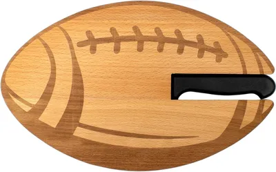 Image de Planche à découper en bois, forme ballon de rugby, idéale pour les fêtes