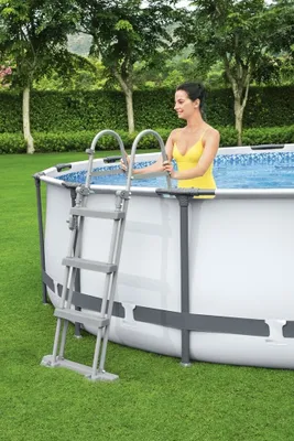 Produktbild von Bezpečnostný rebrík Bestway® 107 cm
