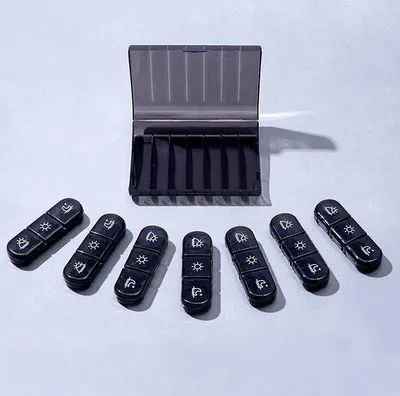 Produktbild von Wochenmedikamentenbox 3-fach schwarz