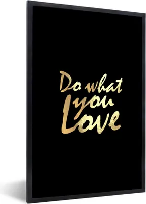 Produktbild von MuchoWow® Gerahmtes Poster Zitat - Liebe - Schwarz - Gold 60x90 cm - Poster mit Schwarzem Bilderrahmen Wandposter Rahmen Foto Bilder - Kunst