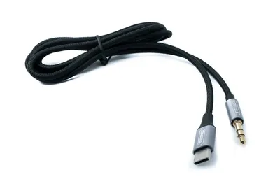 Produktbild von SYSTEM-S Audio USB Kabel 100 cm 3,5 mm Klinke Stecker zu 3.1 Typ C Stecker AUX geflochten Schwarz