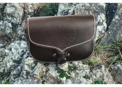 Produktbild von Wikinger-Gürteltasche braun aus Leder "Folkvar" mit Vegvisir
