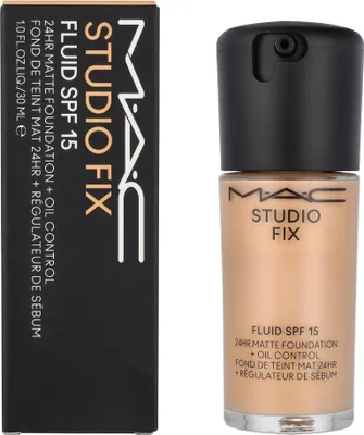 Produktbild von MAC Studio Fix Fluid Foundation SPF15 NC18 30 ml