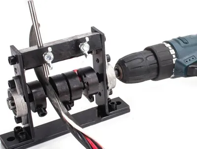 Produktbild von Bolt Edge Abisolierzangen – Elektrisch und Manuell – Handliche Striptang für Kabel 1–30mm