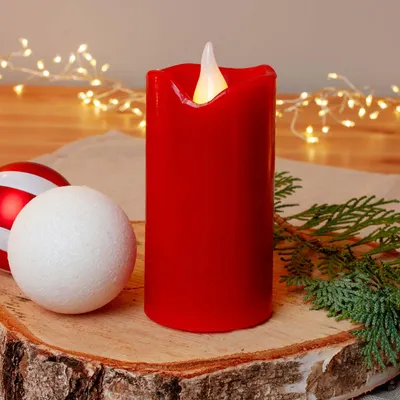 Produktbild von Hellum LED Wachskerze Rot, flackernde Flamme, Fernbedienung & Timer, batteriebetrieben, Ø 5 x 10,5 cm 572131