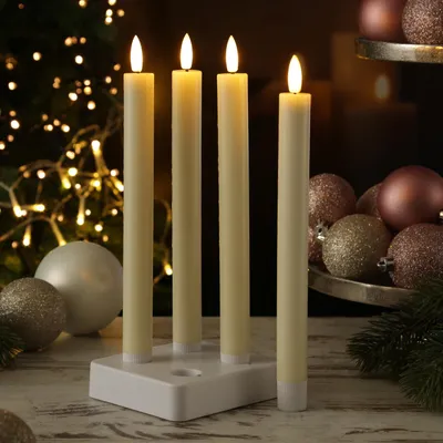 Produktbild von LED Stabkerzen LISA - Echtwachs - mit Ladestation - inkl. Fernbedienung - H: 25cm - creme - 4er Set