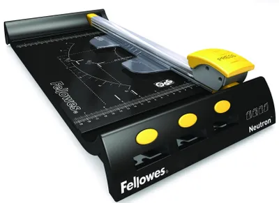 Produktbild von Fellowes Neutron A4/120, 10 Blätter, 32 cm, A4, Metall, Kunststoff, Graphit, Silber, Gelb, 700 g