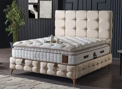 Produktbild von Casa Padrino Luxus Doppelbett Creme / Weiß / Braun 180 x 200 cm - Massivholz Bett mit Kopfteil und Matratze - Schlafzimmer Möbel - Hotel Möbel - Luxus Möbel - Luxus Einrichtung