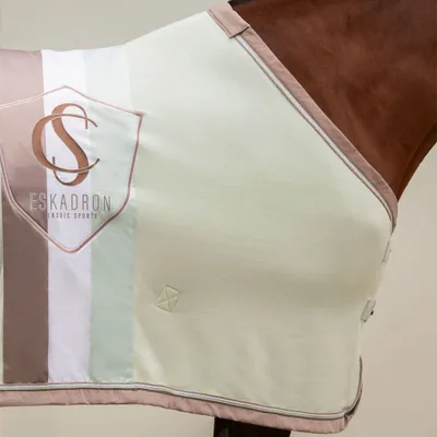 Produktbild von Eskadron Abschwitzdecke " FLEECE STRIPE ", beidseitig vertikale Streifen, SHETTY Größe - 85cm Farbe - powder green