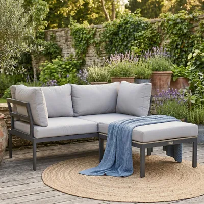 Obrázek produktu pro BEAUTYSOFA | Zahradní lounge set Santorini, rohová sedačka v světlé šedé barvě – sada zahradního nábytku, venkovní lounge, zahradní sedačka s konferenčním stolkem, rohová lounge, nábytek na terasu