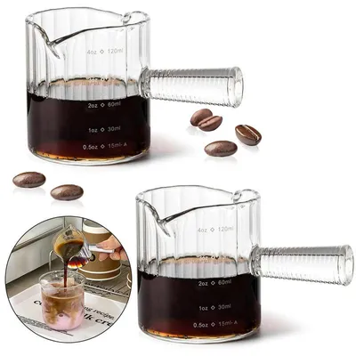 Produktbild von 2er Set Espressotassen aus hitzebeständigem Glas (120 ml) – Mit Doppelausgießer und Griff – ideal für Siebträgermaschinen, Milchaufschäumen und mehr