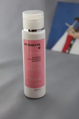 Immagine prodotto di Medavita Nutrisubstance Shampoo 55 ml - Shampoo nutriente rinforzante per capelli, pH 5,5