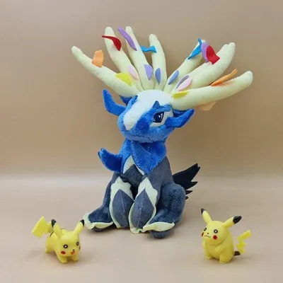 Immagine prodotto di Peluche Pokémon Xerneas - Peluche Xerneas da 17 cm