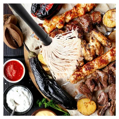 Produktbild von Grillpinsel aus Baumwolle mit Holzgriff für sicheres Grillen und einfache Reinigung