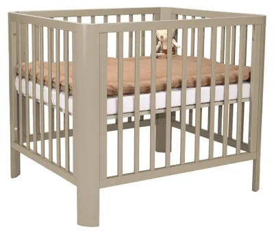 Productafbeelding van Novi Isabel kinderhek, 76x91 cm, beige, MDF, in hoogte verstelbaar (3 standen), geschikt vanaf de geboorte, afgeronde hoeken, klassiek babybedje