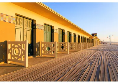Image de Tableau mural encadré cabines de plage de Deauville 65x97 cm, Tableau mural moderne pour décoration intérieure