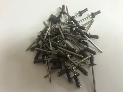 Obrázok produktu pre Niť DIN 7337 Al/st 4,0 x 10 RAL 8017 - hnedá - balenie 500 ks