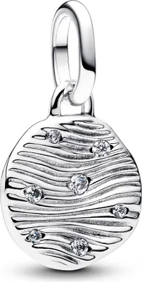 Produktbild von PANDORA ME Mini-Medaillon-Charm aus Sterlingsilber mit Zirkonia