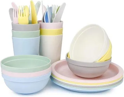 Produktbild von Tafelservice für 6 Personen (36 Stück) - Plastik Teller und Schalen für Camping, Party, Picknick - Wiederverwendbares Tafelservice mit Tassen, Messern, Gabeln, Löffeln