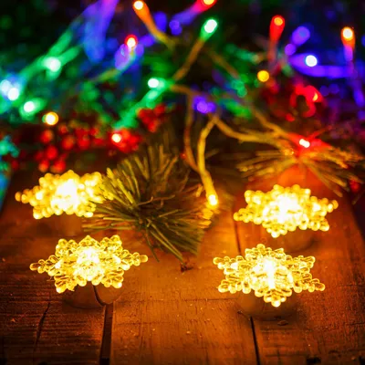 Imagen del producto de Decoración LED: cristales de hielo, funciona con pilas, paquete de 4 unidades