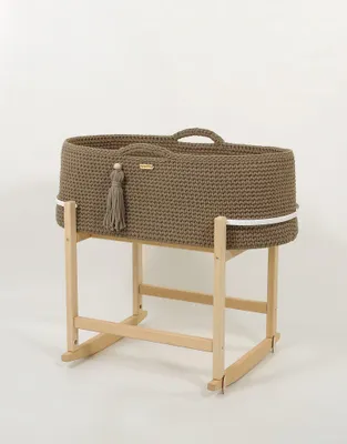 Produktbild von Handgefertigter Wiegenkorb, Baby-Moseskorb, antibakterielle Matratze und Holzschaukel im Boho-Stil