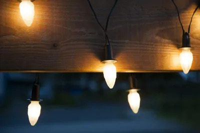 Immagine prodotto di Lampada a LED a filamento Exihand a forma di cono per esterni, bianca, espandibile, cavi neri + trasformatore di rete