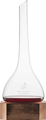 Obrázek produktu pro ZWIESEL GLAS handmade DEKANTER ICONICS V 750 G MIT HOLZSOCKEL 122238