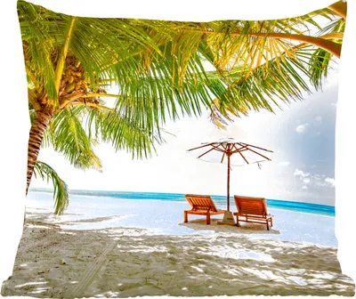 Produktbild von MuchoWow® Zierkissen Sofakissen Wohnzimmer Dekokissen 45x45 cm Strand - Strandkorb - Sonnenschirm - Schlafpolster - Polster für das Sofa