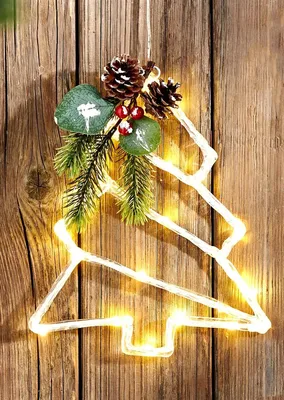 Produktbild von LED Wanddeko "Tanne" 25 cm hoch, mit Lichterkette, Zweigen und Tannenzapfen, Weihnachtsdeko, Leuchtdeko