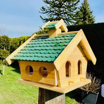 Immagine prodotto di Casetta per uccelli in legno con mangiatoia rettangolare