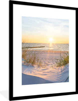 Produktbild von MuchoWow® Gerahmtes Poster Strand - Sonne - Düne - Gras - Sand - Horizont 60x80 cm - Poster mit Schwarzem Bilderrahmen Wandposter Rahmen Foto Bilder - Wohnzimmer - Dekorationen - Prämie