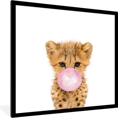 Produktbild von MuchoWow® Gerahmtes Poster Tiere - Leopard - Mädchen - Kind - Kaugummi - Rosa 40x40 cm - Poster mit Schwarzem Bilderrahmen Wandposter Rahmen Foto Bilder - Mit Rahmen - Wanddekoration Schlafzimmer