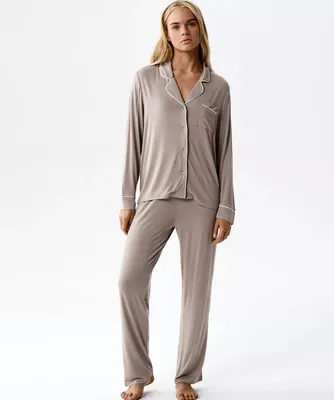 Produktbild von Damen Pyjama Atlantic V-Ausschnitt hochwertiger Modal beige M