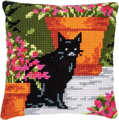 Produktbild von Vervaco Kreuzstichkissen "Katze zwischen Blumen I" Stickbild vorgezeichnet, 40x40cm