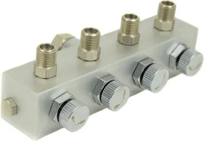Zdjęcie produktu dla Rozdzielacz powietrza do pistoletów natryskowych do aerografów 4 wyloty powietrza 1/8" i 1 wlot powietrza 1/4" Technic BD13-4