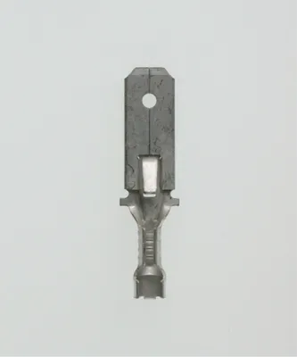 Productafbeelding van Platte stekker, stekkermaat 6,3 x 0,8 mm, ongeïsoleerd, met vergrendelingslip, geschikt voor een doorsnede van 1,5 mm² - 2,5 mm² - 1 stuk